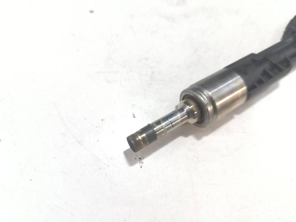 BMW M4 F82 F83 2017 S55 fuel injector 0261500533