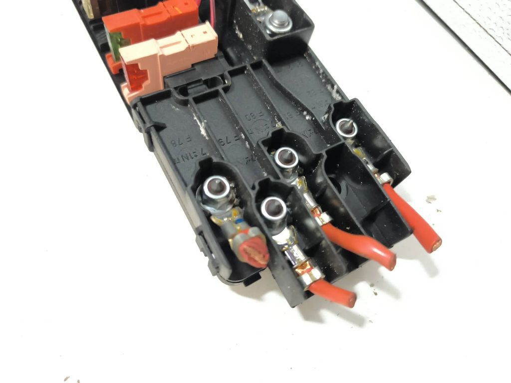 Mercedes-Benz ML W164 2005 Diesel Fuse box module set 2115452601