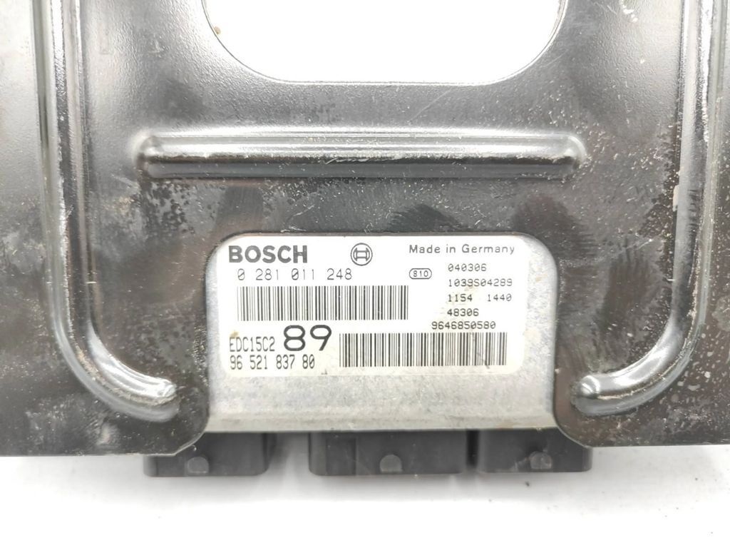 Peugeot 307 2.0HDI 79kW 2003 Engine control unit module ECU 9646850580