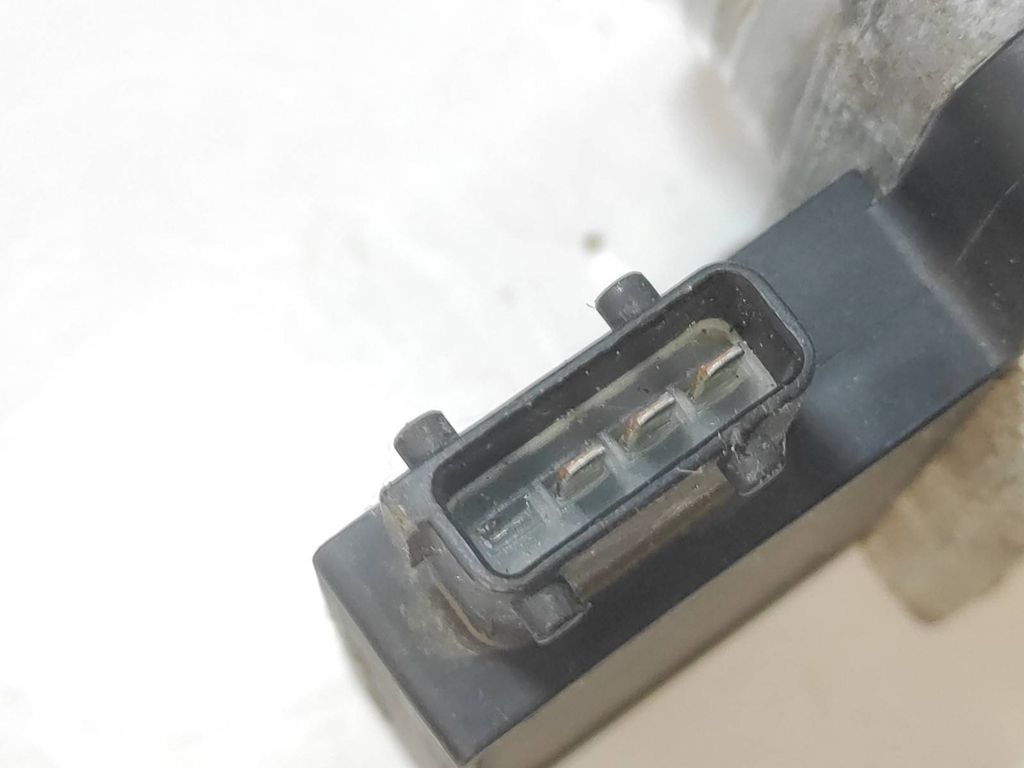 Saab 9-5 2.0T 110kW Petrol 2000 MAF mass air flow meter sensor 9173386C