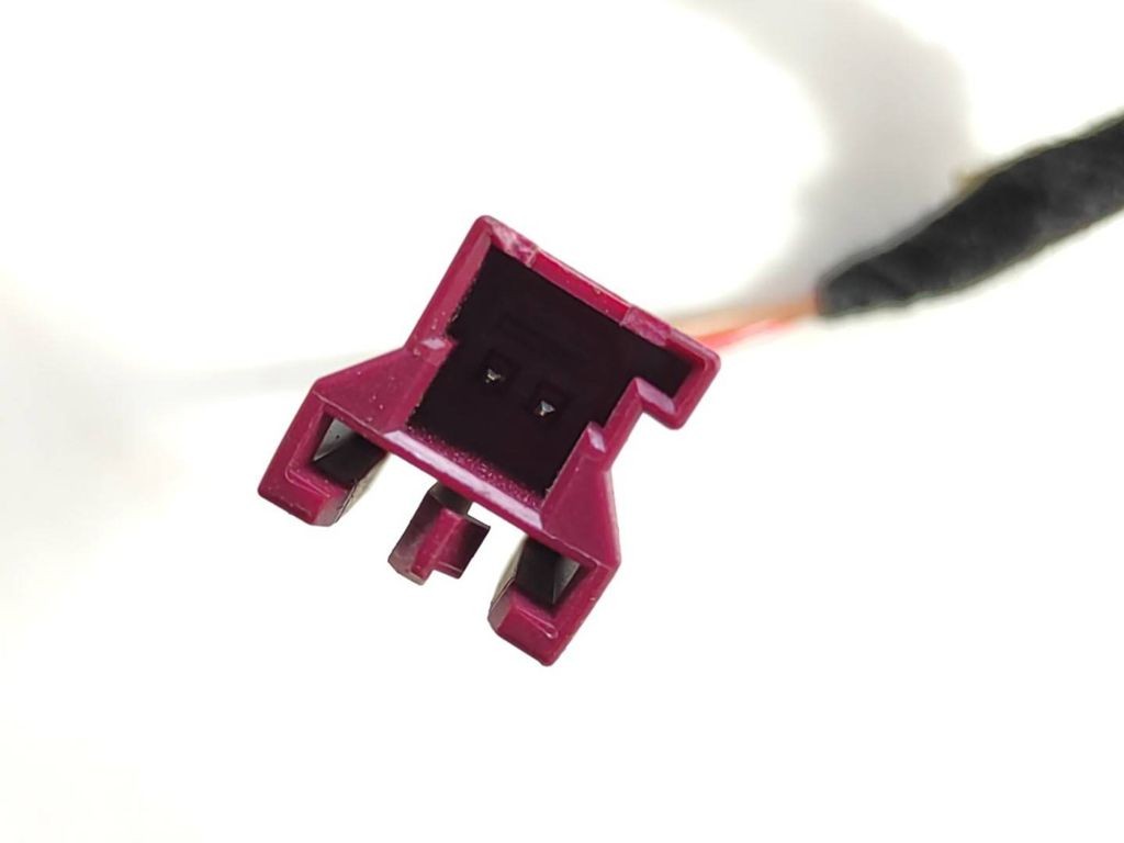 Mercedes-Benz C W204 2007 Third brake center stop light A2048200056