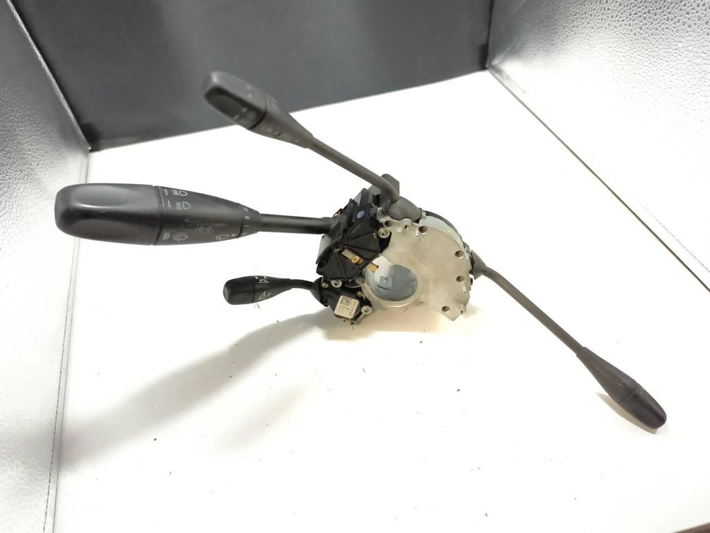 Mercedes-Benz E W211 2003 Wiper turn signal stalk switch A1715402545