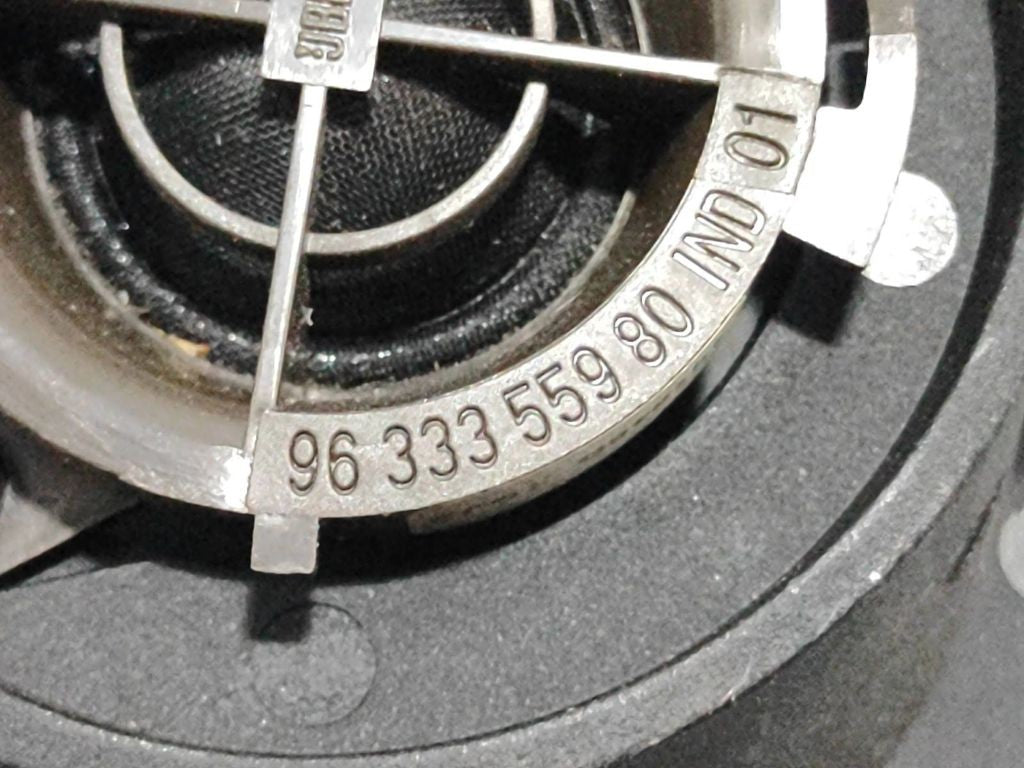 Peugeot 607 2001 door speaker 9633355980