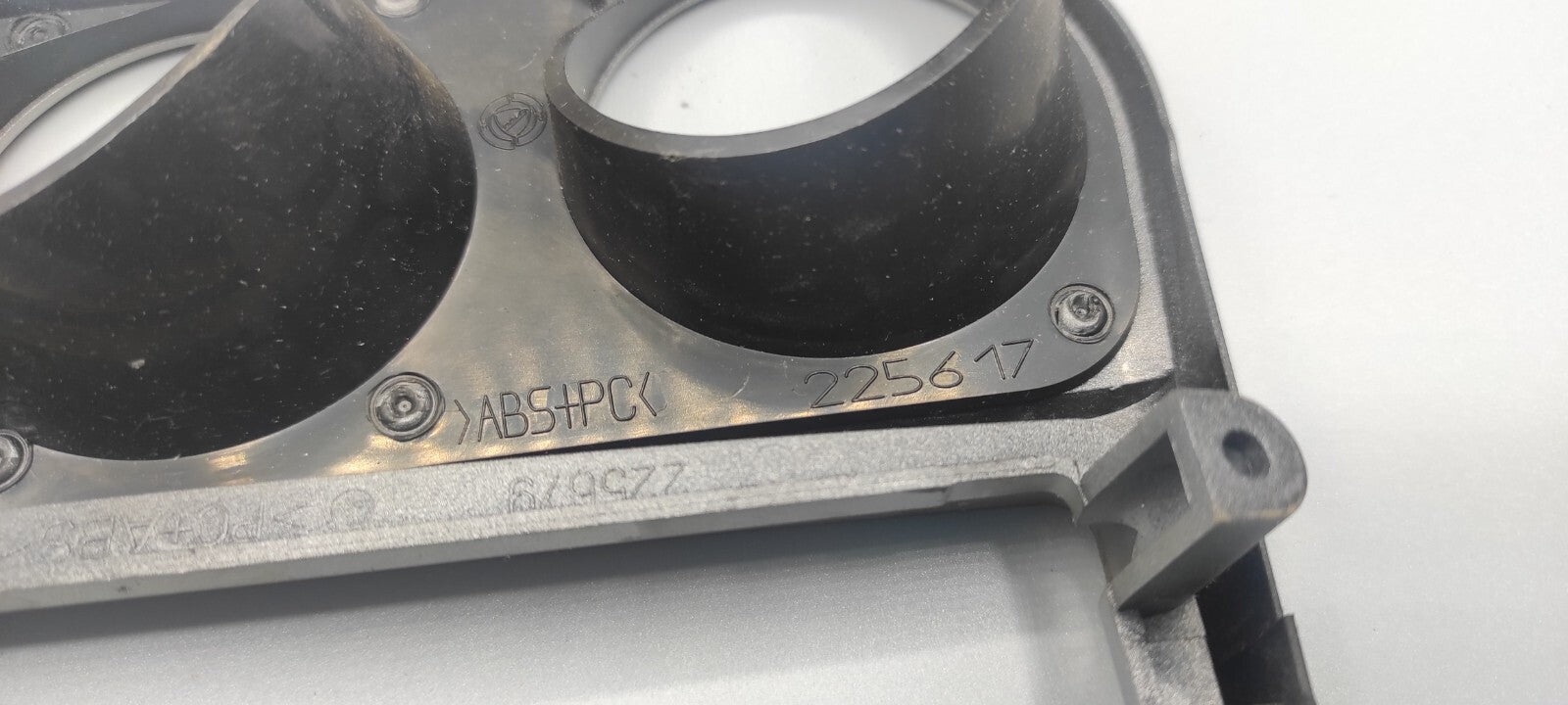 Alfa Romeo 156 2.4JTD 110kW 2002 LHD Fuel/ Temp Gauge Surround Trim 225617