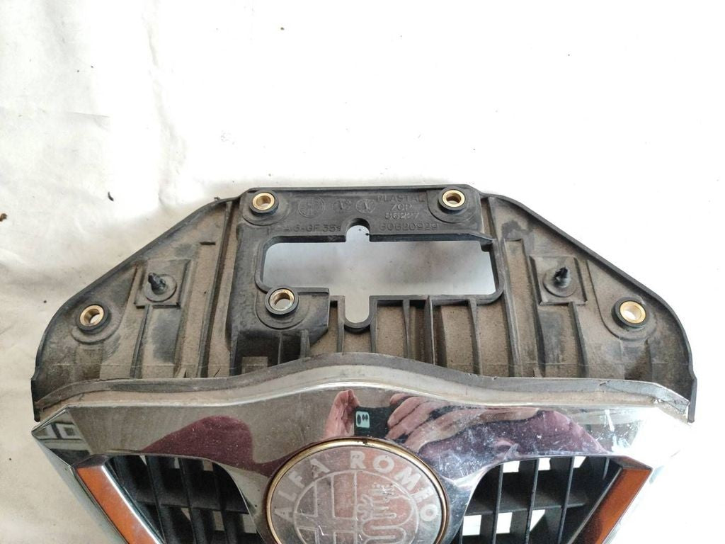 Alfa Romeo 156 1998 Front bumper upper radiator grill 60620929