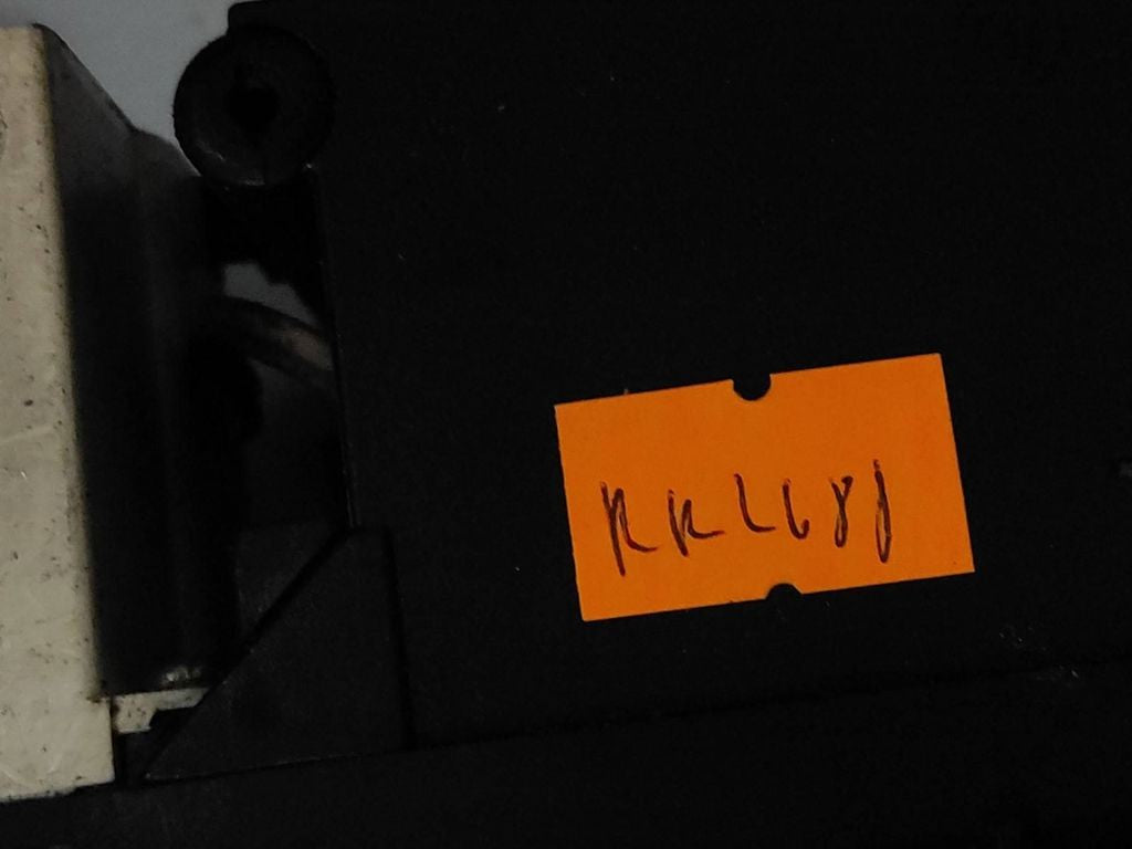 BMW 5 Series E34 1995 Climate control unit module 1391378