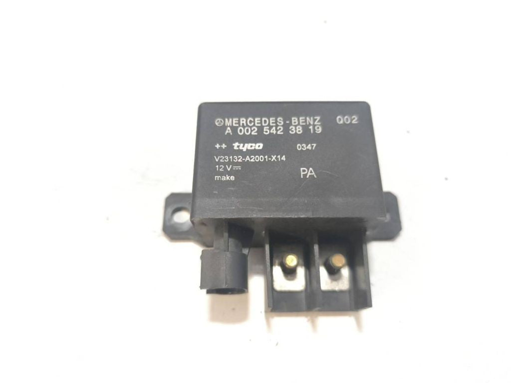 Mercedes-Benz E W211 2003 relay A0025423819