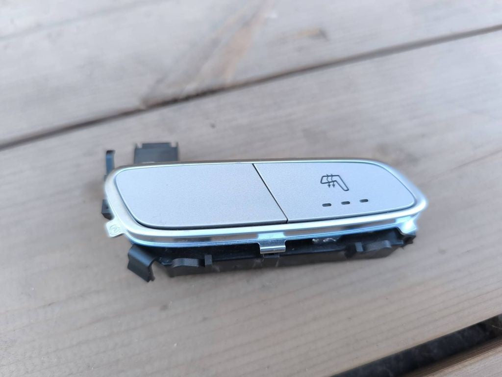 Mercedes-Benz E W213 2017 Front Left Seat heating switch A2139057302