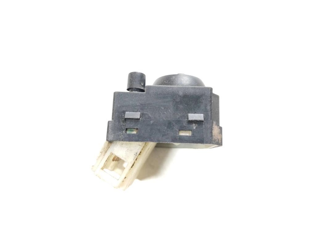 Volkswagen Golf III 1995 Wing mirror switch button 1H0959565