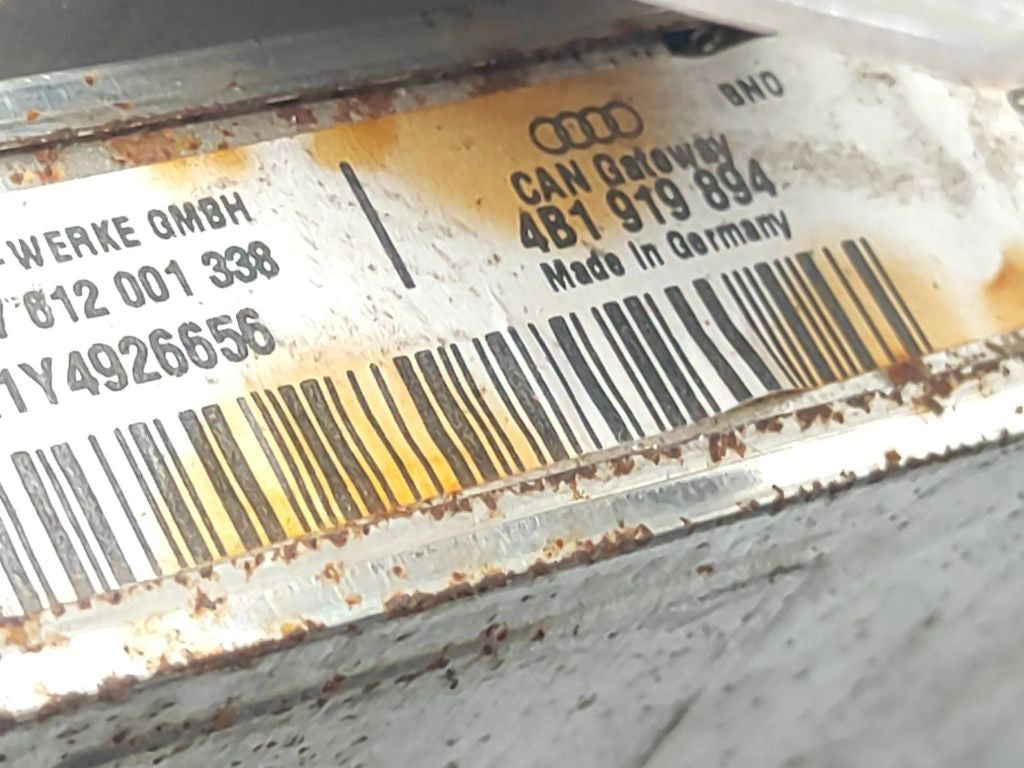 Audi A6 S6 C5 4B 1999 GPS navigation control unit module 4B1919894