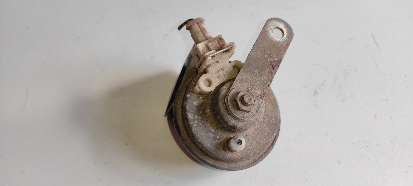 Peugeot 607 3.0i V6 Petrol 2001 Front BOSCH Horn Signal