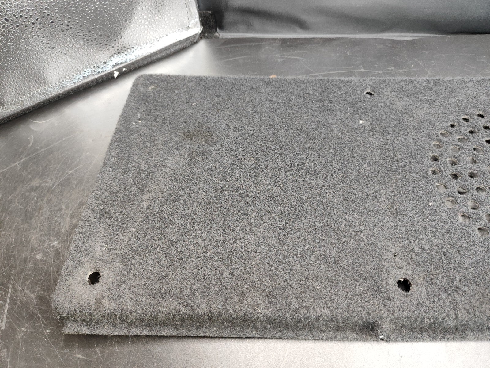 Alfa Romeo GT 1.9JTD 2009 Rear Tailgate Trunk BOSE Trim Cover 1560431120