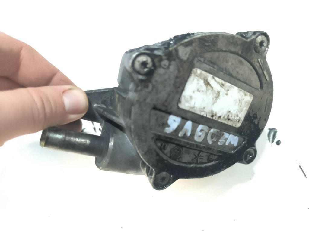 Mercedes-Benz E W211 E320 150kW 2005 Diesel Vacuum pump 1231061