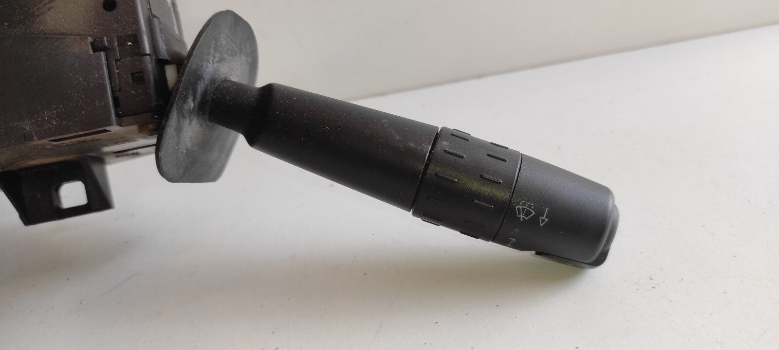 Peugeot 607 3.0i V6 2001 LHD Front Wiper / Indicator Light Stalk Lever 61557024