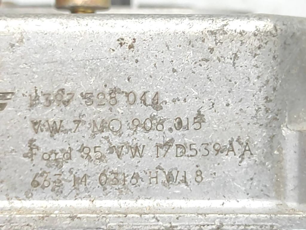 Volkswagen Sharan 1998 Front Window wiper control module relay 7M0906015