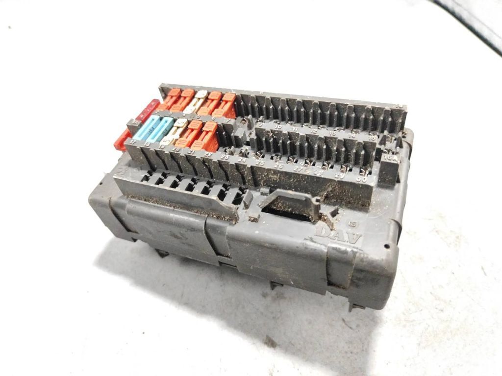 Peugeot 406 1998 Fuse box module unit 9459288180