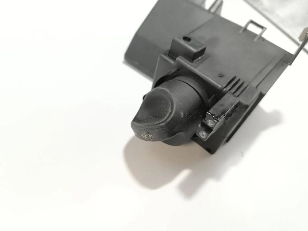 Mercedes-Benz E MB W210 1996 Light switch 2105450104