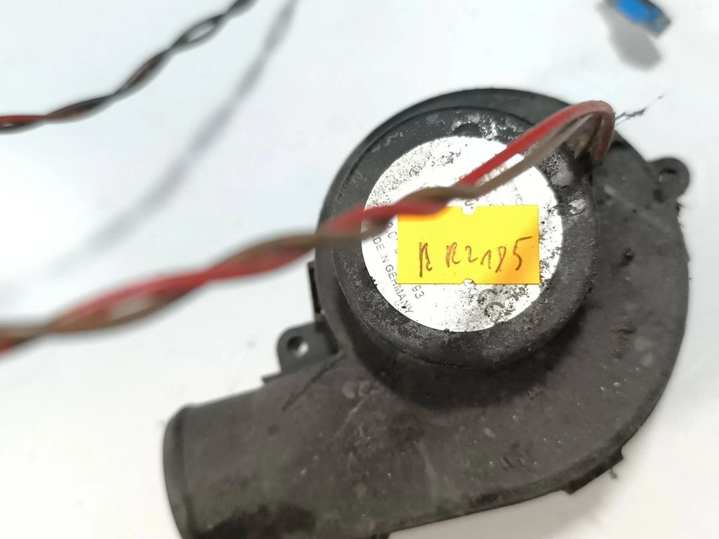 Mercedes-Benz S W220 2003 engine control unit module fan motor 2105450595