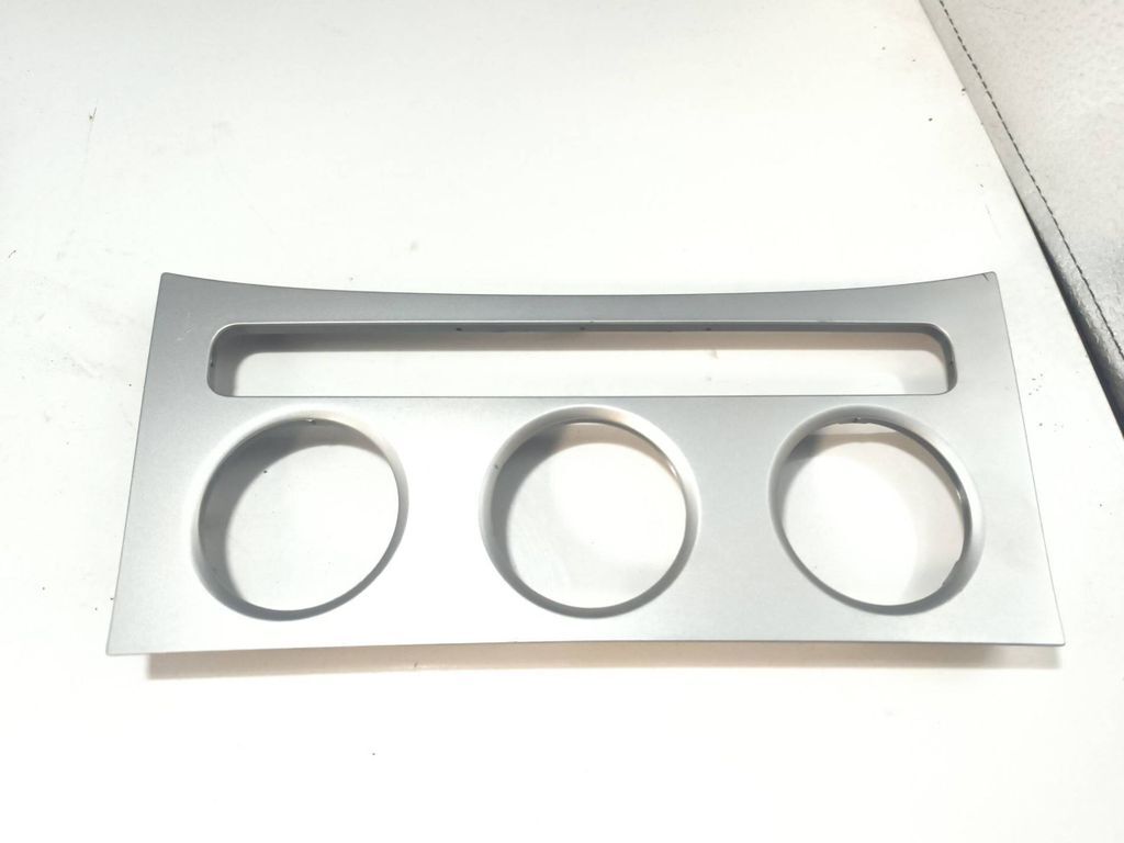 Volkswagen PASSAT B6 2008 AC heater control trim 3C0863100E