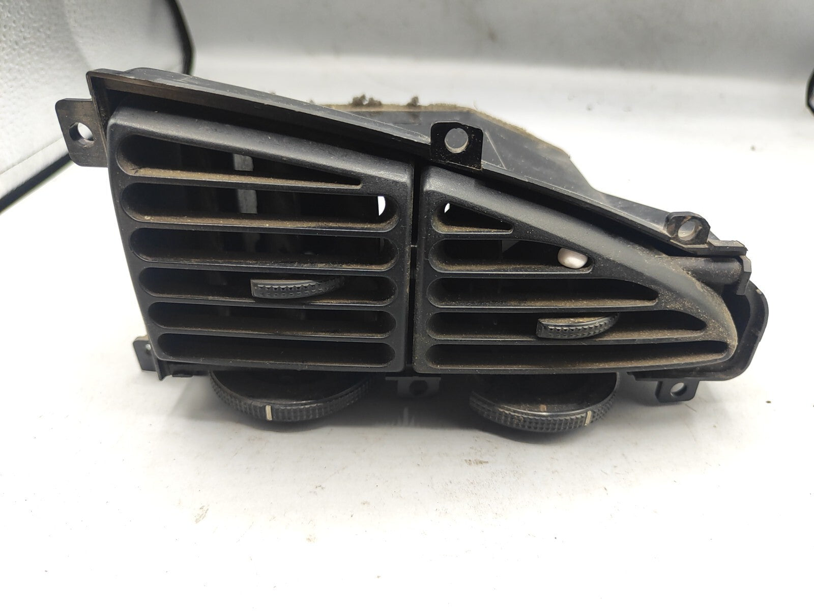 Ford Scorpio 1995 Dashboard Panel Air Vent Grill 96GGF014L21AAW