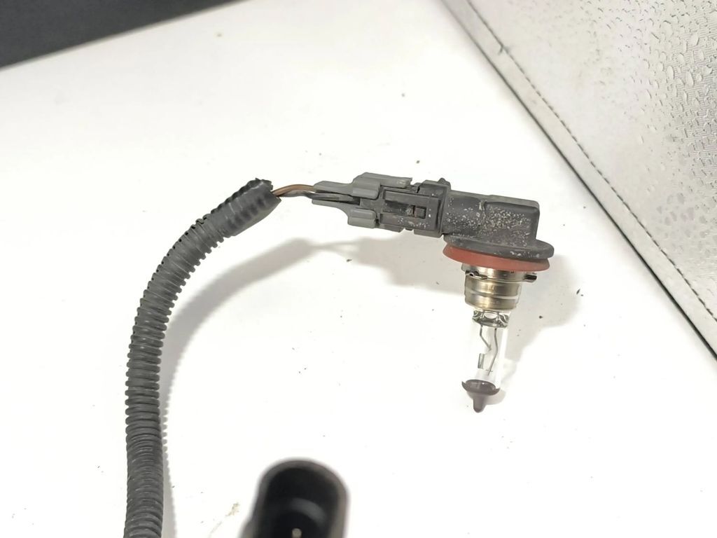 Opel Tigra B 1.4i 66kW 2005 Fog light wiring loom 93162342