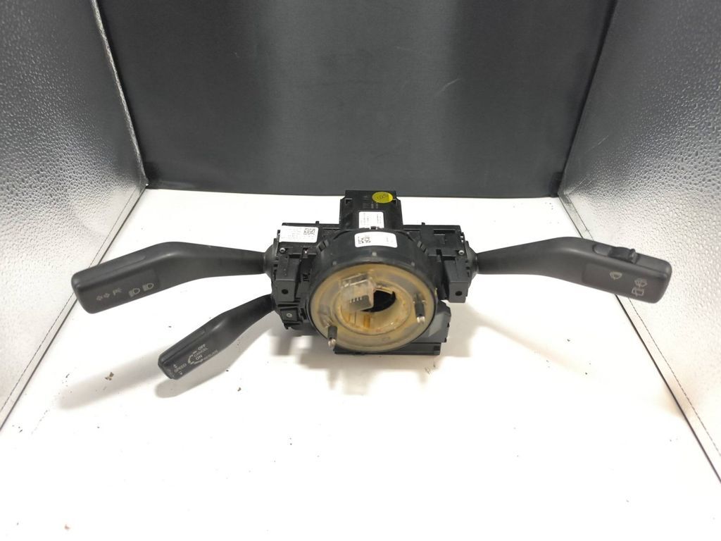 Volkswagen PASSAT B6 2.0 147kW 2006 Wiper turn signal stalk switch 3C9953513B