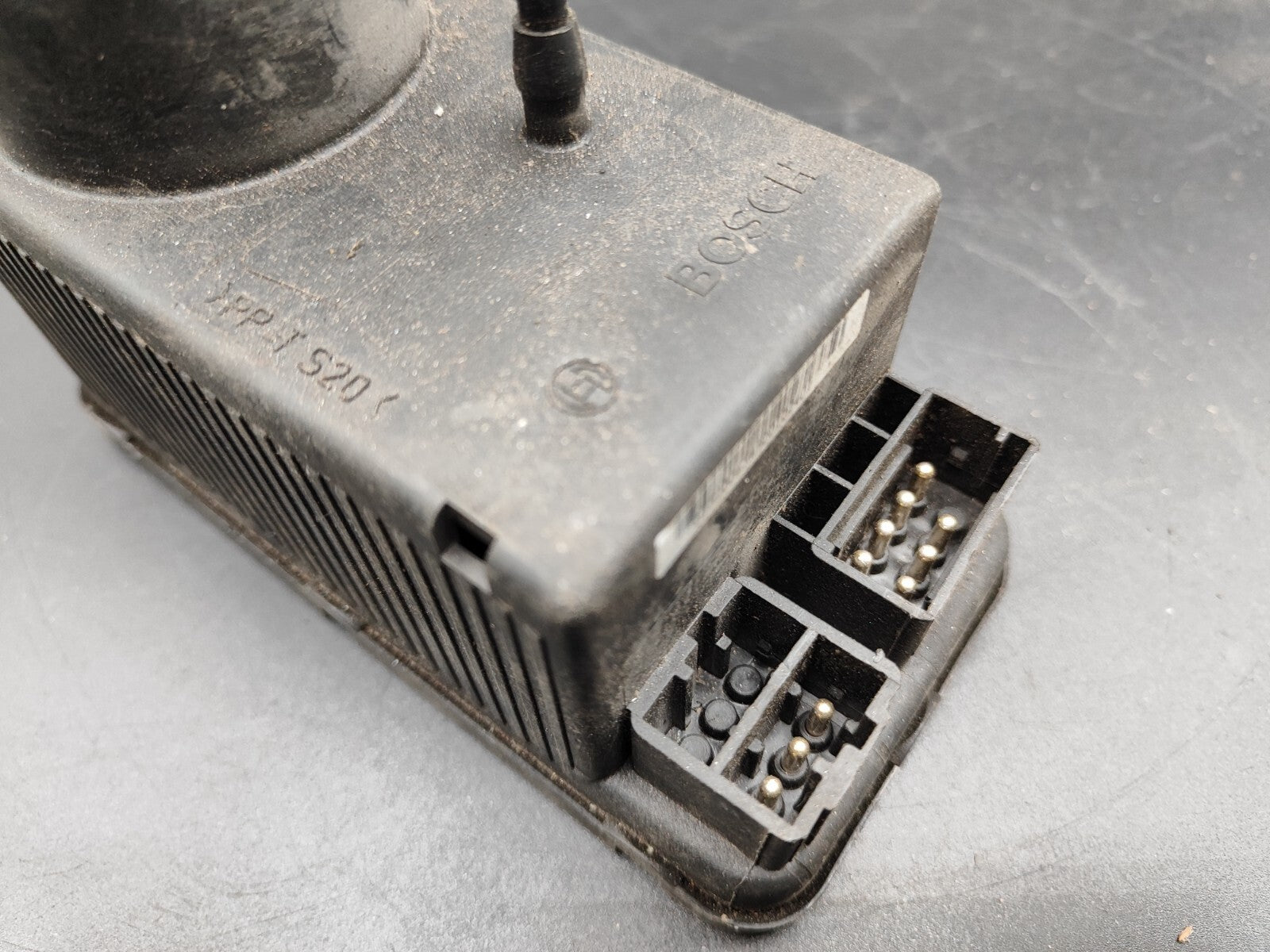 Mercedes Benz W202 1994 Central Lock Vacuum Pump 2028001648 0132006349