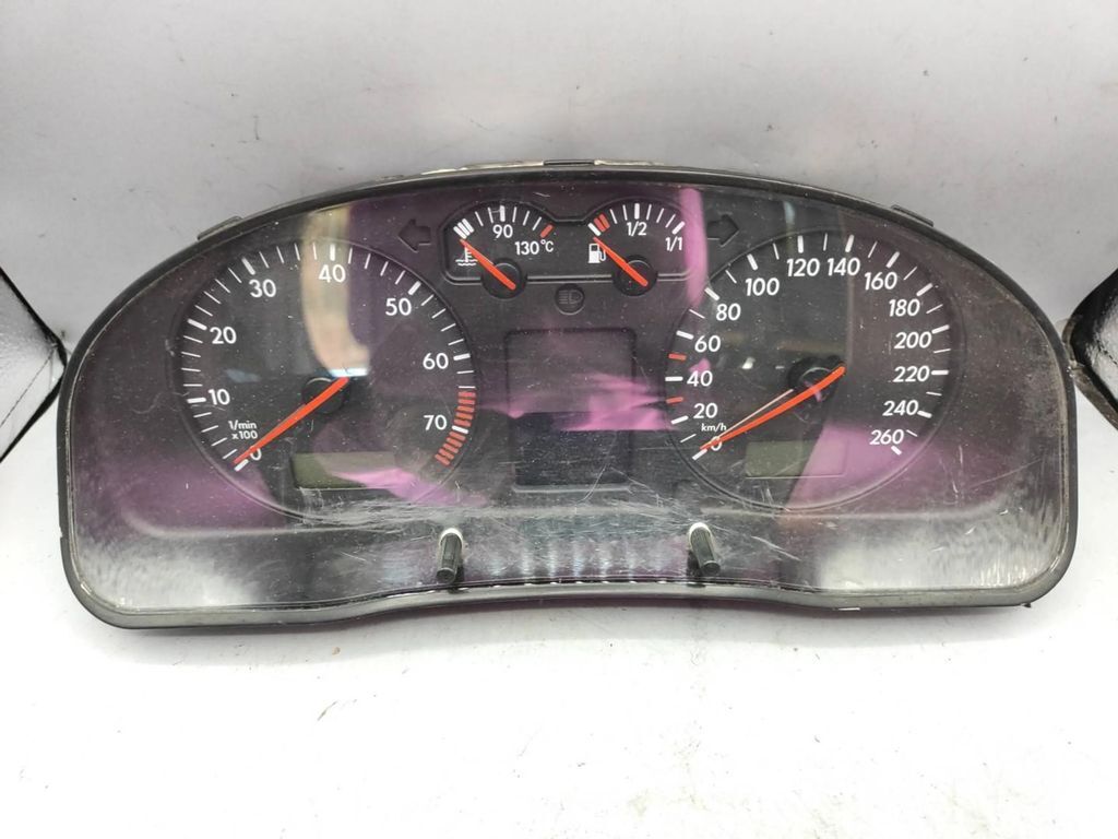 Volkswagen PASSAT B5 Petrol 1999 speedometer instrument cluster 3B0920822