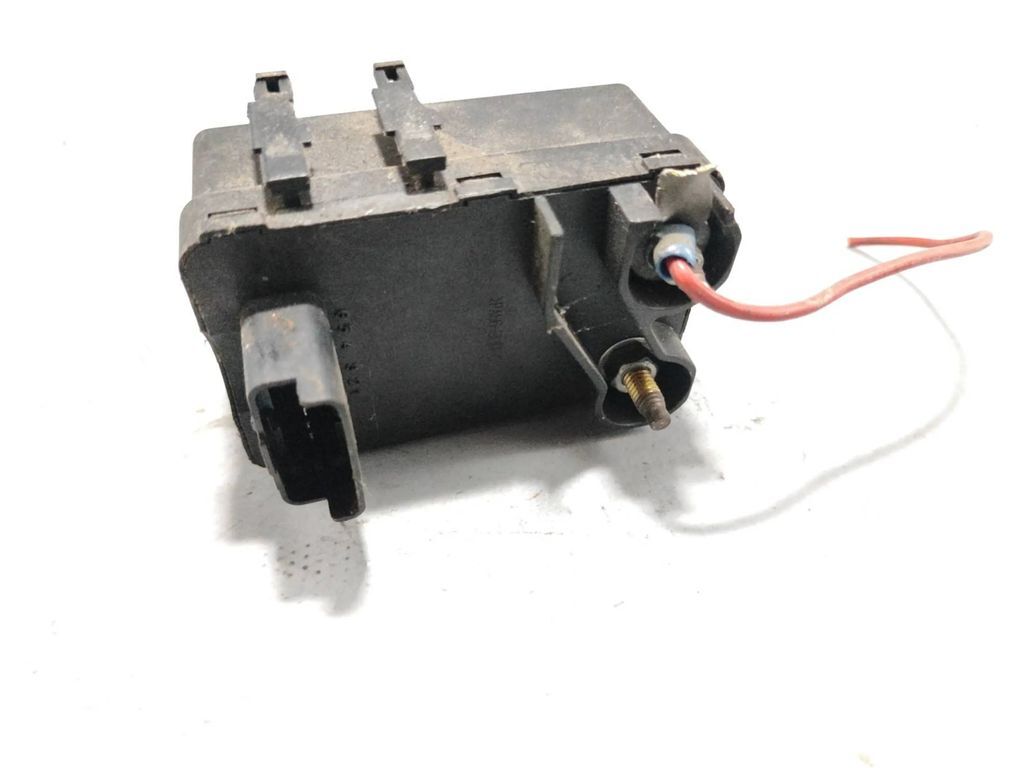 Peugeot 607 2.2i 116kW Petrol 2002 relay module 9628756080