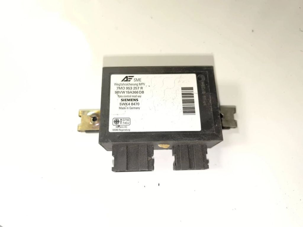 Volkswagen Sharan 1997 Immobilizer control unit module 7M0953257R