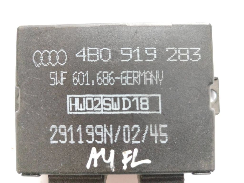 Audi A6 S6 C5 4B 2001 Rear Parking PDC control unit module 4B0919283