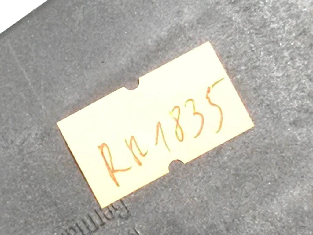 BMW 3 E46 2000 Diesel Fuel tank cap lock motor 8372240