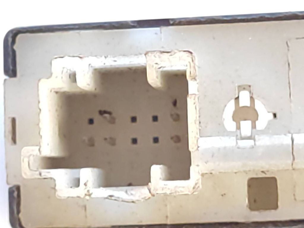 BMW 5 E34 1993 Gearbox mode switch 8353229