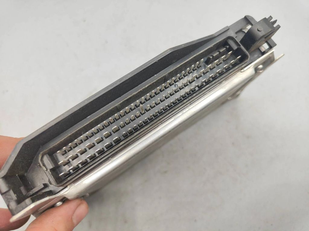 Audi A6 S6 C5 4B 2000 ABS control unit module 8D0907389E