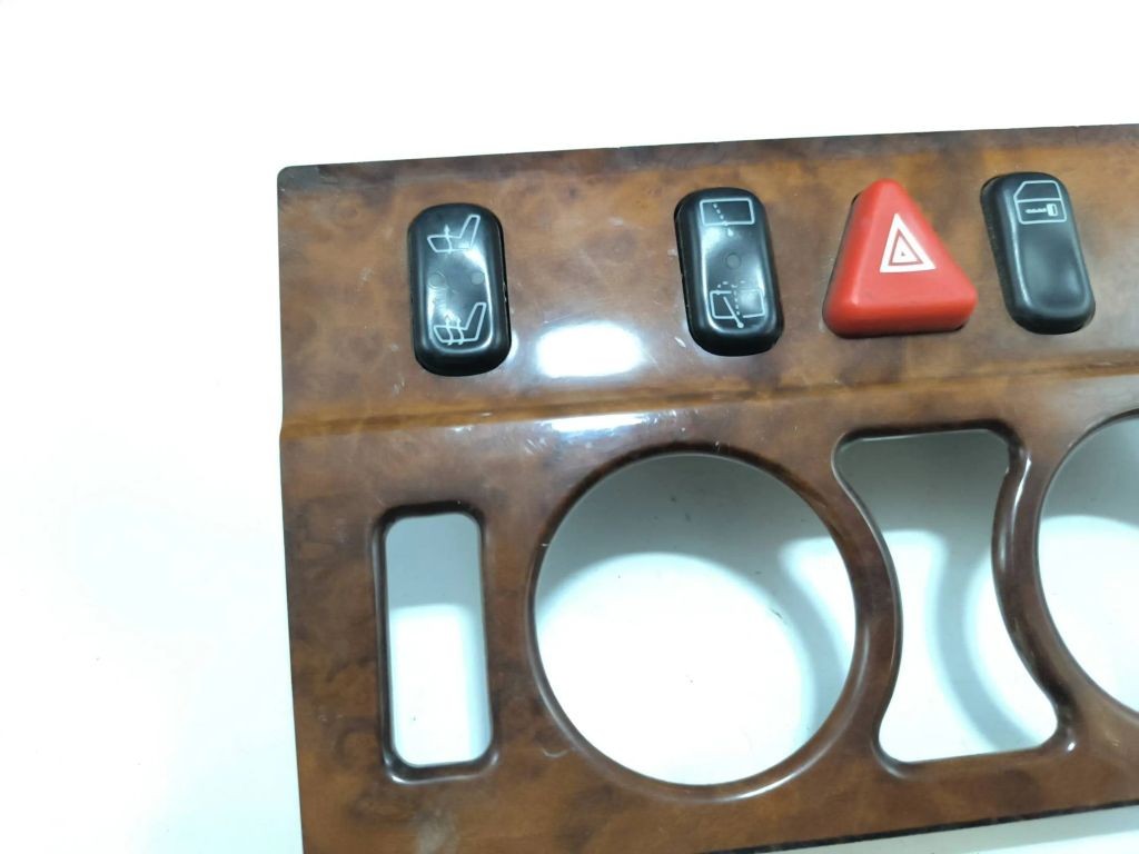 Mercedes-Benz E W210 1996 Diesel A set of switches 2108200151
