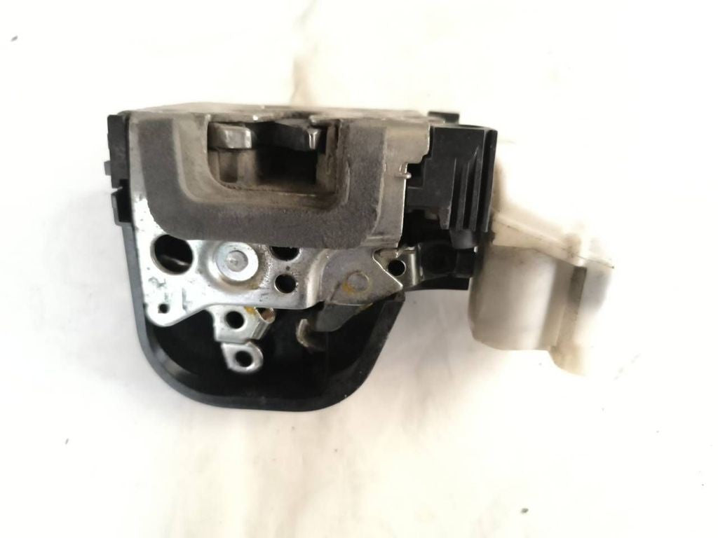 Alfa Romeo 147 1.9JTD Facelift 2005 LHD front right door lock