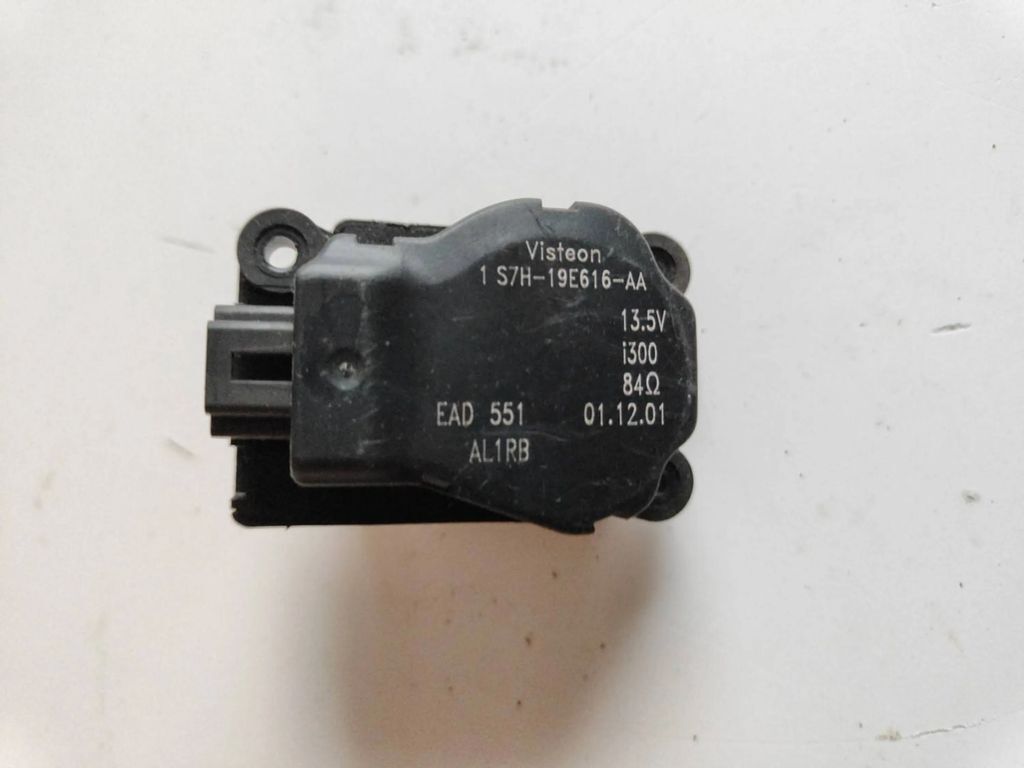 Ford Mondeo Mk III 2002 Air heater flap actuator motor 1S7H19E616AA