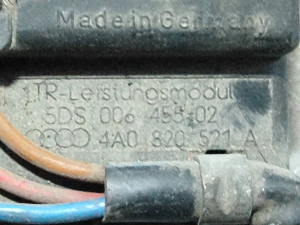 Audi A6 S6 C4 4A 1996 Heater regulator blower fan resistor module 4A0820521A
