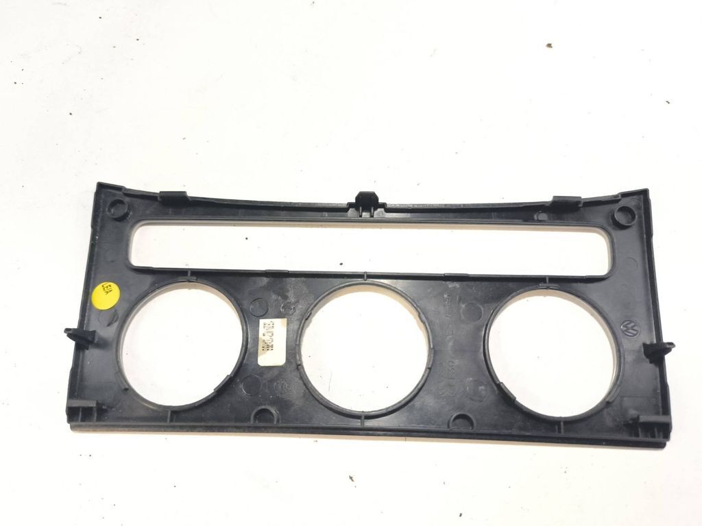 Volkswagen PASSAT B6 2008 AC heater control trim 3C0863100
