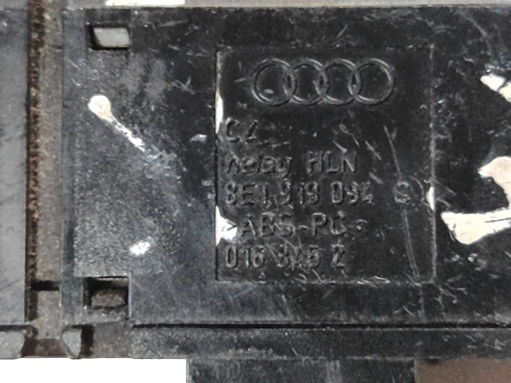 Audi A4 S4 B6 8E 8H 2002 Headlight level height control switch 8E1919094
