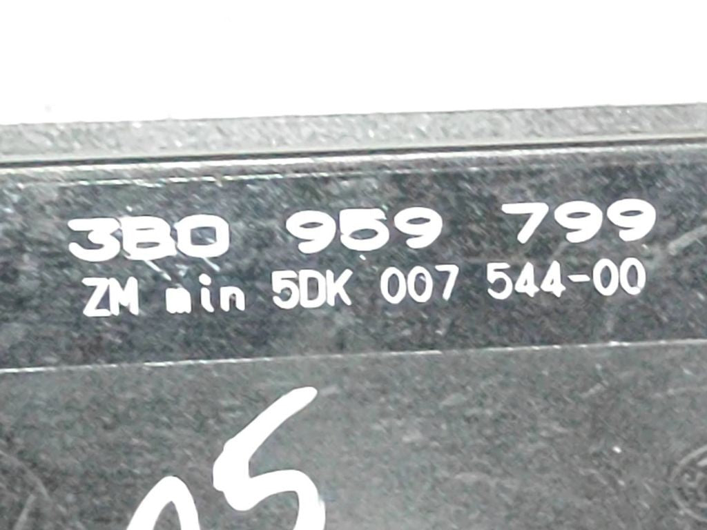 Volkswagen VW PASSAT B5 1999 Comfort convenience body module 5DK00754400