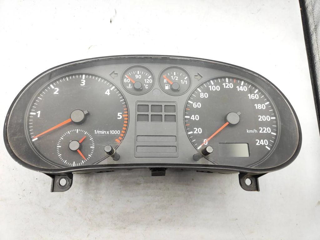 8L0919860 Audi A3 S3 8L 2000 Diesel speedometer instrument cluster