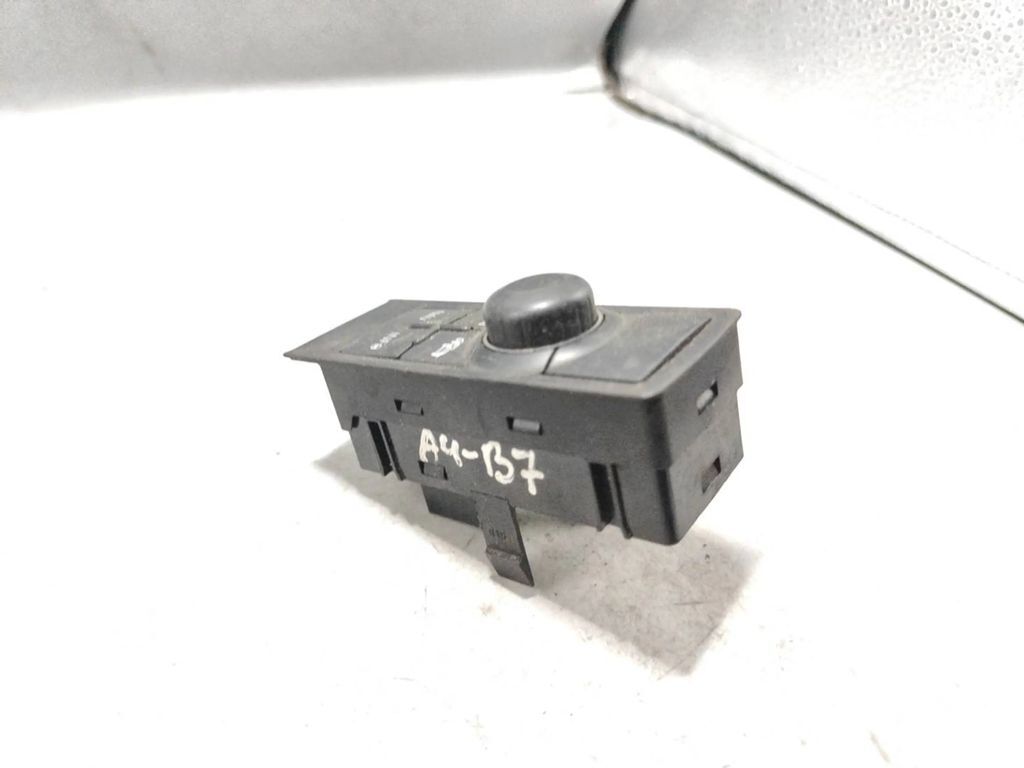 Audi A4 S4 B6 8E 8H 2003 Multifunctional control switch knob 8E0919721