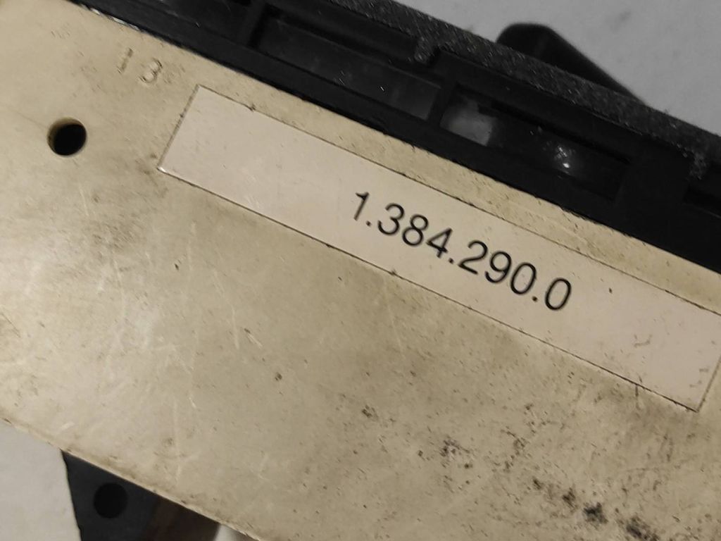 BMW 5 E34 1992 Climate control unit module 13842900