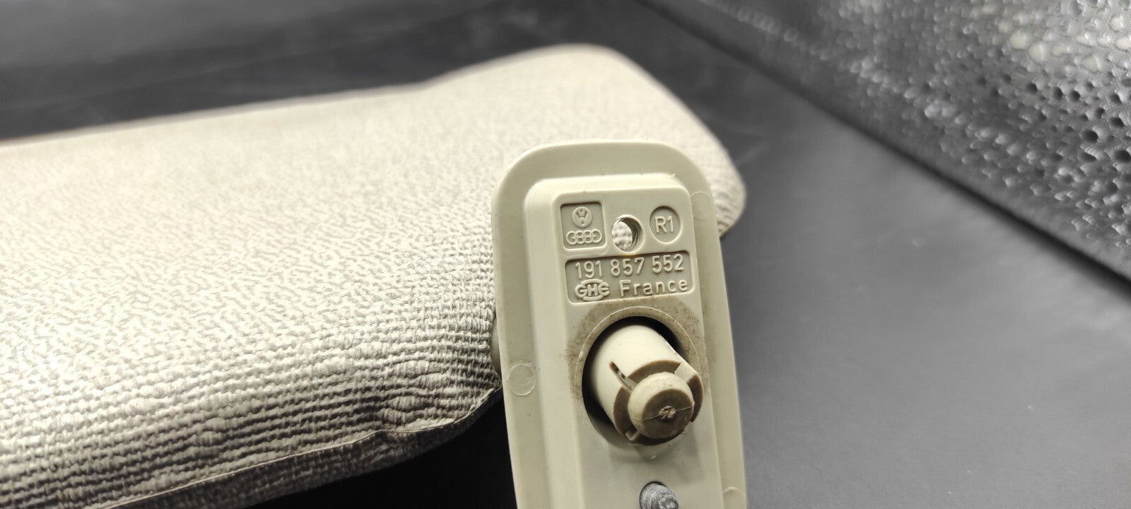 Volkswagen VW Jetta MK2 1985 LHD Front Right Sun Visor Cover 191857552