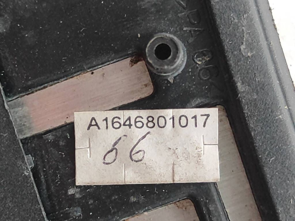 Mercedes-Benz ML W164 2011 ashtray trim A1646801017