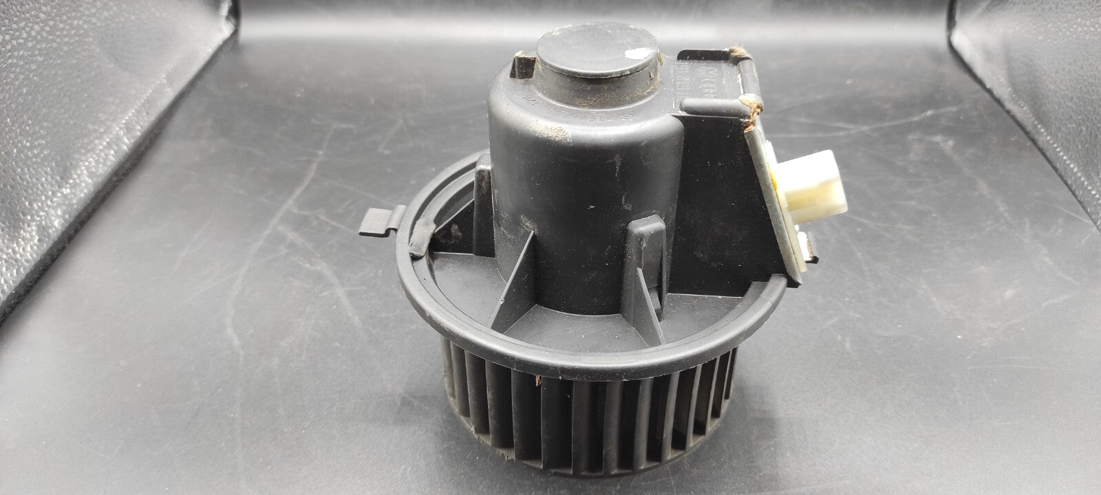 Volkswagen VW Jetta MK2 1984 LHD Interior Heater Fan Blower 881034735 881039324