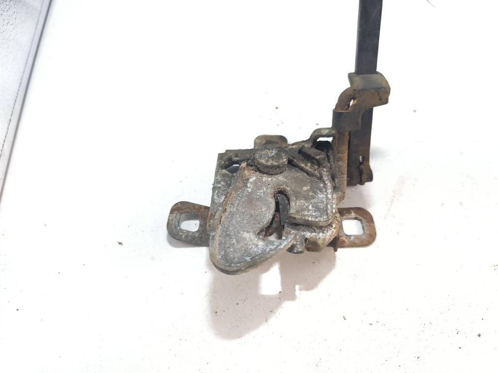 Alfa Romeo 159 JTDM 2007 Front bonnet hood lock catch