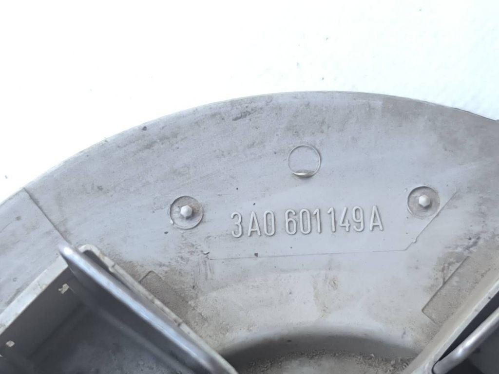 Volkswagen Golf III 1991 Original wheel cap 3A0601149A