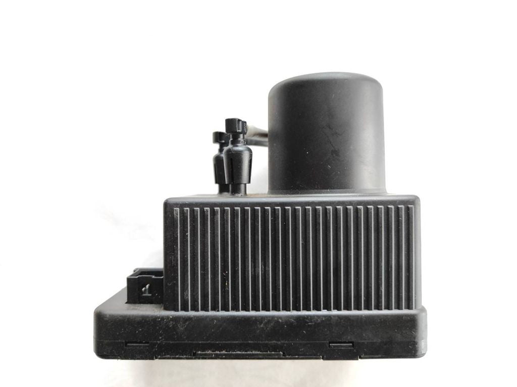 Mercedes-Benz C W203 2002 Central locking vacuum pump 2038000048
